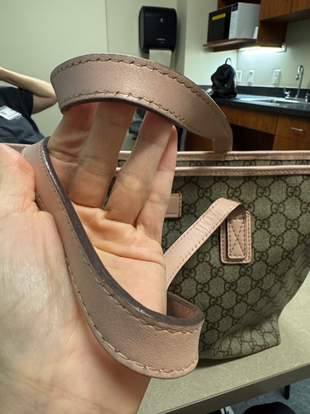 Gucci Beige GG Canvas Tote with Pink Leather Handles - Picture 3 of 3